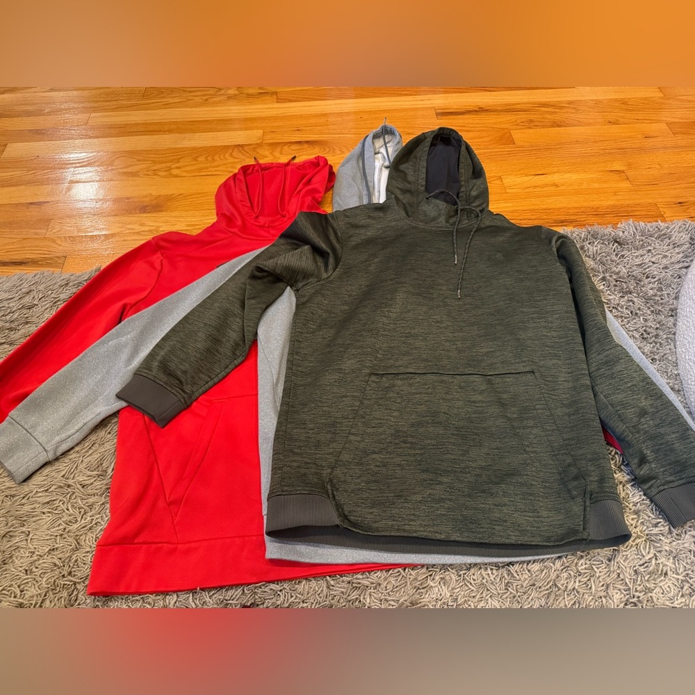 Men’s Under Armour hoodies. 3 hoodies. Size M.